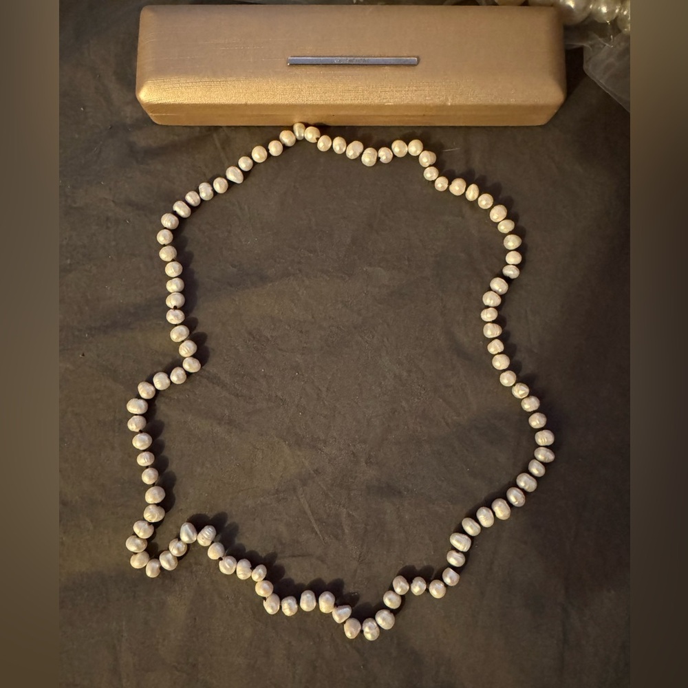 Elegant Fresh Water Pearl Necklace